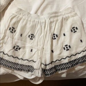 Romeo & Juliet Couture White Shorts
